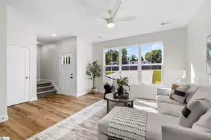 910 Alexander Rd, Taylors, SC 29687 - Photo 4