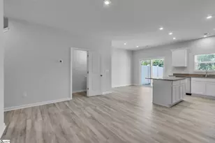 107 Randwick Ln, Greer, SC 29651 - Photo 4