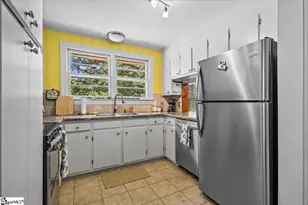 100 Sherwood Dr, Laurens, SC 29360 - Photo 8