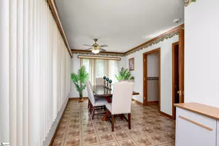 202 Mitchell St, Laurens, SC 29360 - Photo 6