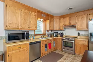 202 Mitchell St, Laurens, SC 29360 - Photo 8