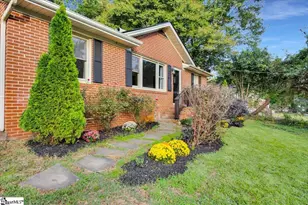 118 Oak Dr, Greenville, SC 29611 - Photo 1