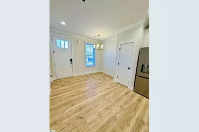 9 Hawthorne Lane #Unit 104, Greenville, SC 29605 - Photo 8