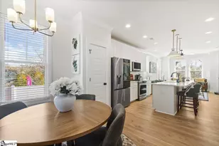 9 Hawthorne Ln, Greenville, SC 29605 - Photo 32