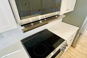 9 Hawthorne Ln, Greenville, SC 29605 - Photo 16