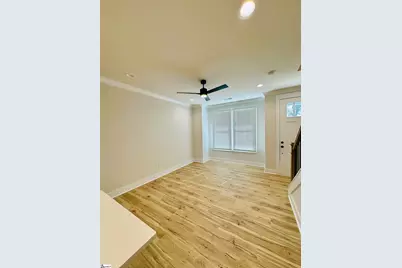 9 Hawthorne Lane #Unit 104, Greenville, SC 29605 - Photo 6