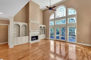 310 Hidden Creek Cir, Spartanburg, SC 29306 - Photo 2