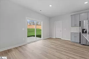 572 Cozy Blf Rd, Spartanburg, SC 29301 - Photo 10