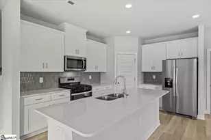 406 Blissful Ct, Taylors, SC 29687 - Photo 4