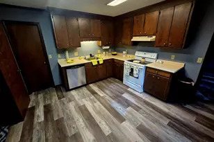 8 Overlook Ct, Greenville, SC 29609 - Photo 10