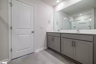 1422 Bella Grace Ct, Boiling Springs, SC 29316 - Photo 12