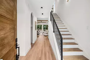 107 Taylor St, Greenville, SC 29601 - Photo 2