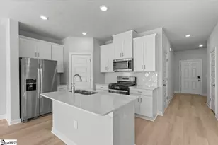 402 Blissful Ct, Taylors, SC 29687 - Photo 4