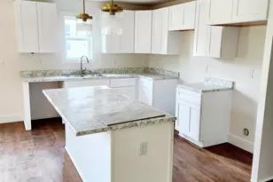 140 Broadus St, Greer, SC 29651 - Photo 6