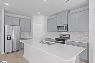 400 Blissful Court, Taylors, SC 29687 - Photo 4