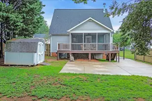 304 Pine St, Greer, SC 29650 - Photo 24