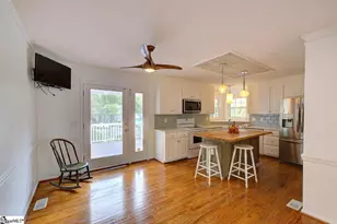 406 Stonewall Dr, Easley, SC 29642 - Photo 16