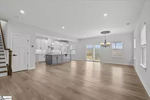 6059 Ives Ave, Spartanburg, SC 29307 - Photo 8