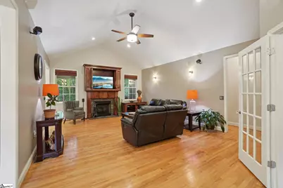 100 Paris Glen Way, Greenville, SC 29609 - Photo 4