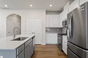 8 Loebner Ln, Simpsonville, SC 29681 - Photo 8