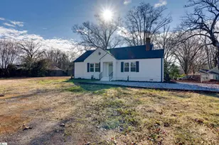 11 Willow Springs Dr, Greenville, SC 29607 - Photo 2