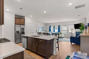 10 Sparrow Ln, Greenville, SC 29607 - Photo 2