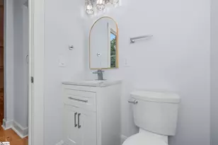 17 Furman St, Greenville, SC 29611 - Photo 8