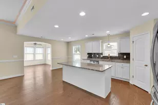 321 Meadowmoor Rd, Greer, SC 29651 - Photo 8