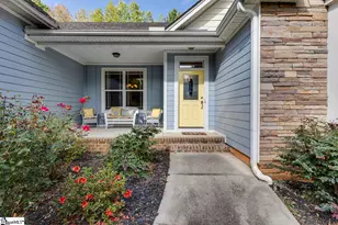 215 Windsor Rd, Greer, SC 29651 - Photo 4