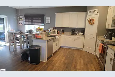 200 W 4th Avenue, Easley, SC 29640 - Photo 20