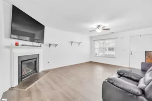 719 Dottie Dr, Boiling Springs, SC 29316 - Photo 2