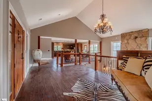 137 W Waters Edge Ln, West Union, SC 29696 - Photo 4