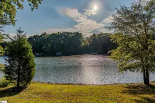 137 W Waters Edge Ln, West Union, SC 29696 - Photo 44