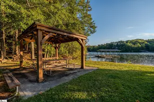 137 W Waters Edge Ln, West Union, SC 29696 - Photo 50