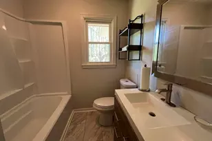 606 N Poplar St, Walhalla, SC 29691 - Photo 16