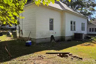 200 Pickens St, Easley, SC 29640 - Photo 16