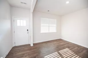 5123 Pratt Dr, Boiling Springs, SC 29316 - Photo 2