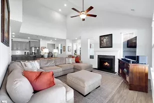 123 Pine Hollow Pl, Easley, SC 29642 - Photo 2