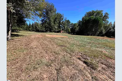 131 A Dillard Drive, Greer, SC 29650 - Photo 4