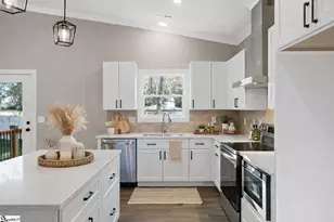 225 Cedar St, Woodruff, SC 29388 - Photo 6