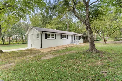 1 Longmeadow Road, Taylors, SC 29687 - Photo 2