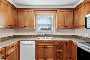 401 Gordon St, Greenville, SC 29611 - Photo 16