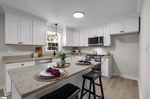 208 Spring Dr, Easley, SC 29642 - Photo 10