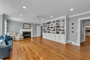 46 W Hillcrest Dr, Greenville, SC 29609 - Photo 6
