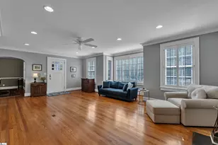 46 W Hillcrest Dr, Greenville, SC 29609 - Photo 4