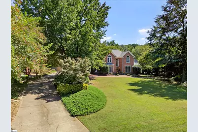 381 Carleton Circle, Spartanburg, SC 29301 - Photo 2