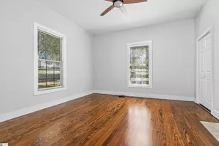 25 S Riegel Ave, Ware Shoals, SC 29692 - Photo 18