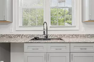 25 S Riegel Ave, Ware Shoals, SC 29692 - Photo 12