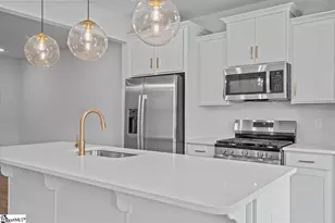 407 W Parima Ct, Spartanburg, SC 29301 - Photo 6