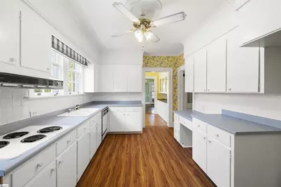 305 N Main Street, Greer, SC 29650 - Photo 6